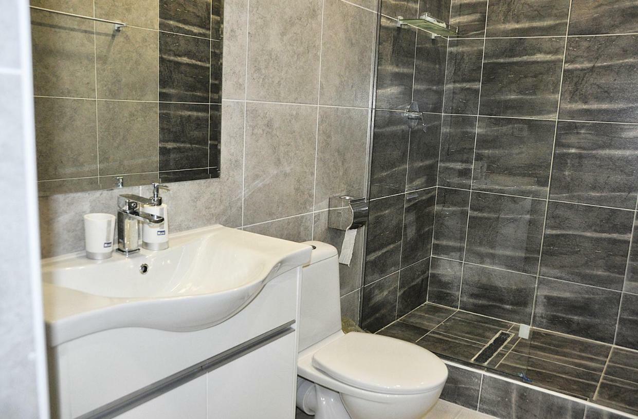 Medelean Hotel Comrat Kültér fotó