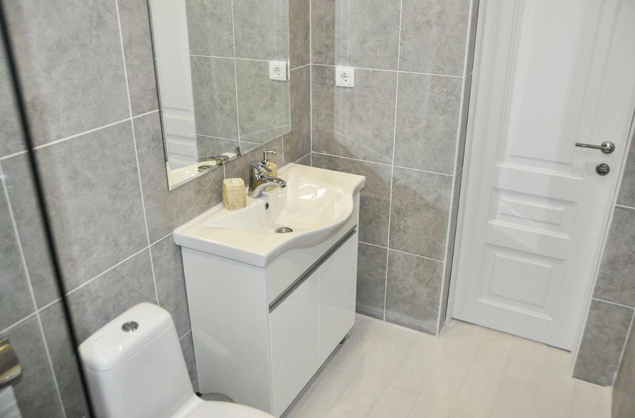 Medelean Hotel Comrat Kültér fotó