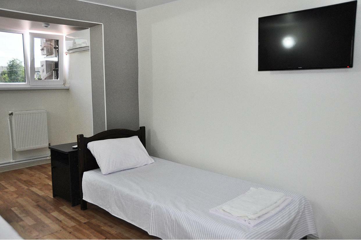 Medelean Hotel Comrat Kültér fotó