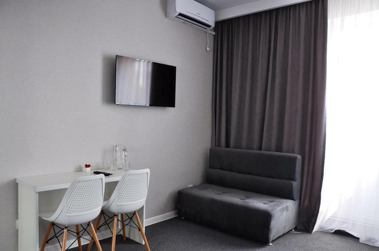 Medelean Hotel Comrat Kültér fotó