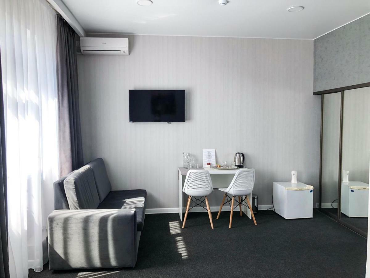 Medelean Hotel Comrat Kültér fotó