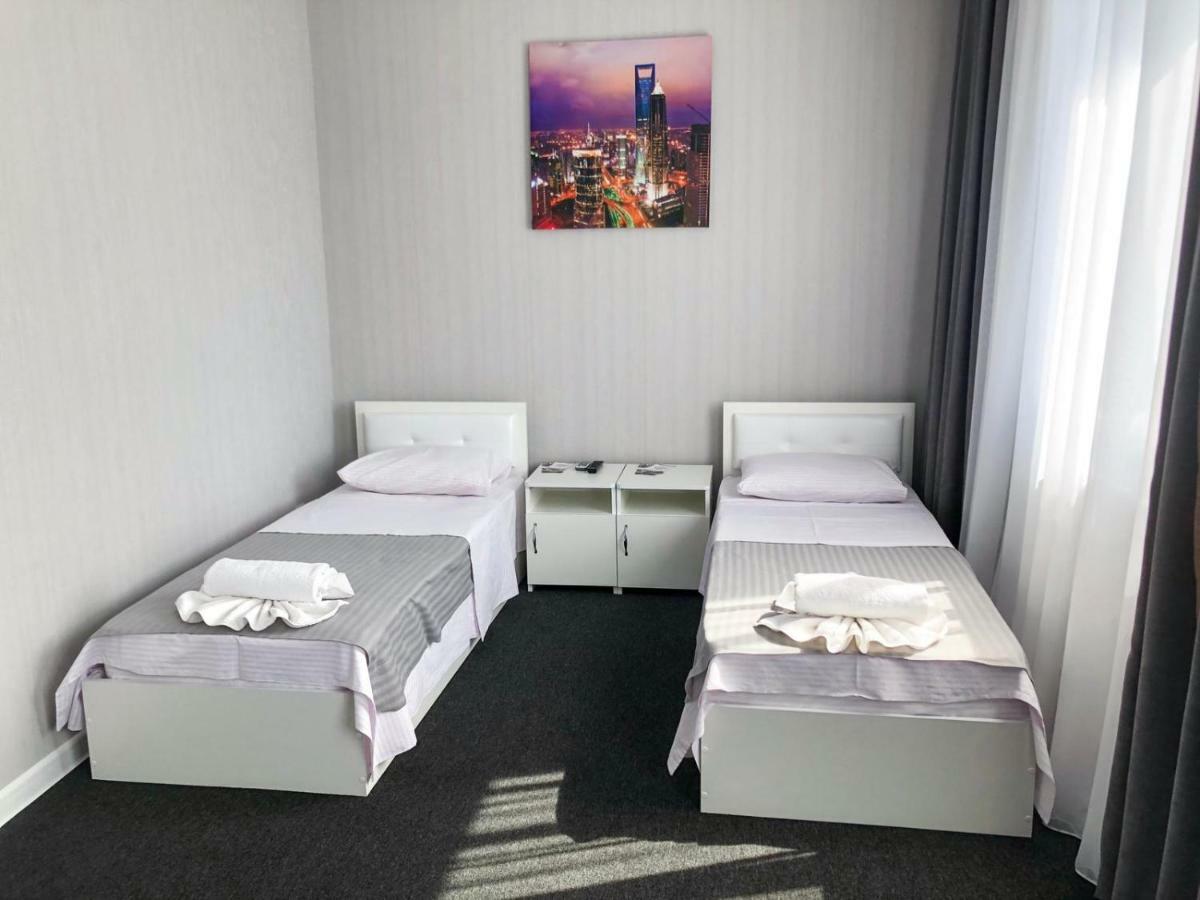 Medelean Hotel Comrat Kültér fotó