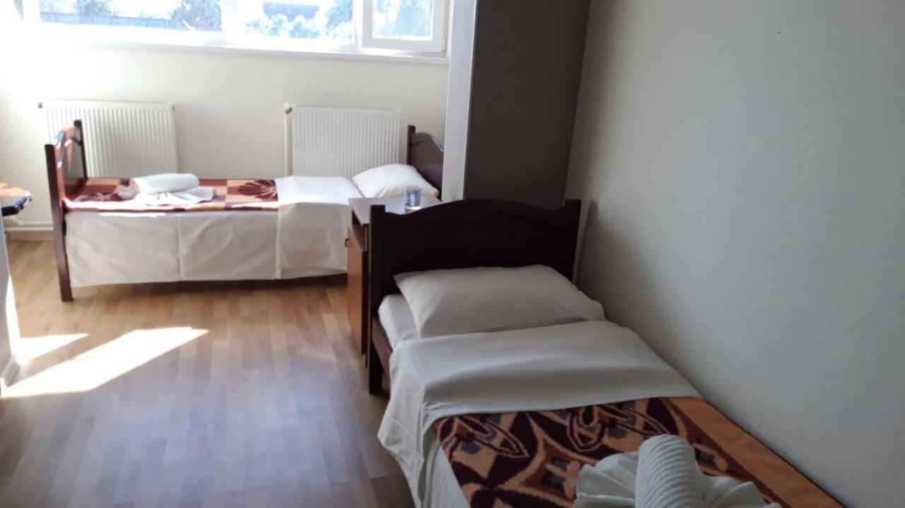 Medelean Hotel Comrat Kültér fotó